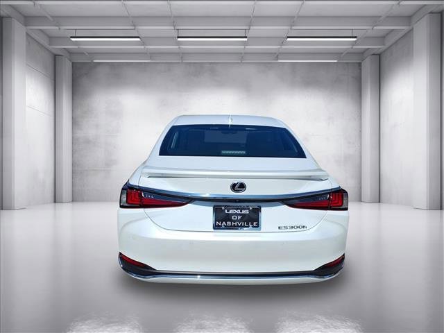 New 2025 Lexus ES 300h Ultra Luxury image 4