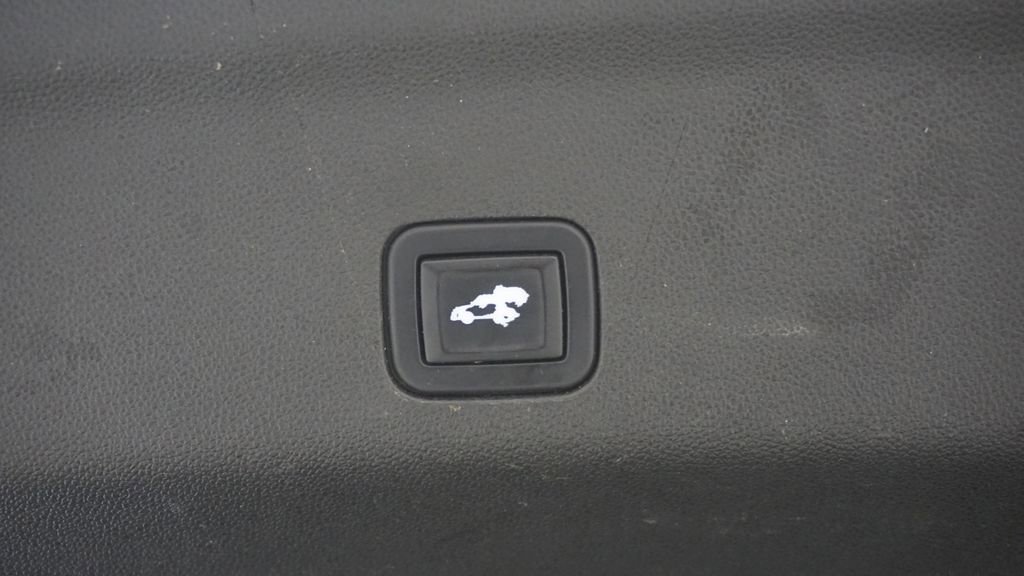 Used 2021 GMC Yukon XL SLT w/ SLT Premium Package image 27