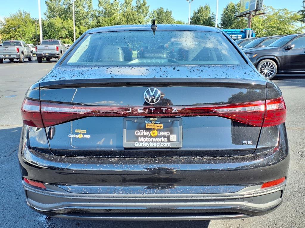 New 2025 Volkswagen Jetta SE image 9