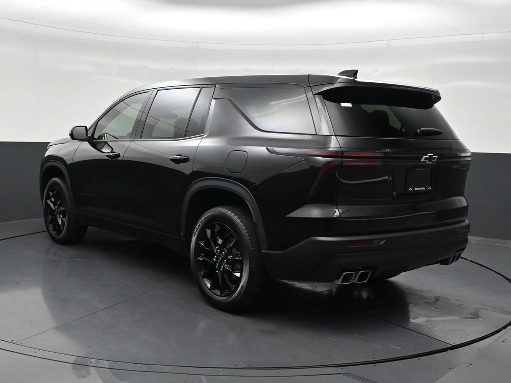 Used 2024 Chevrolet Traverse LS w/ Midnight/Sport Edition FWD image 3