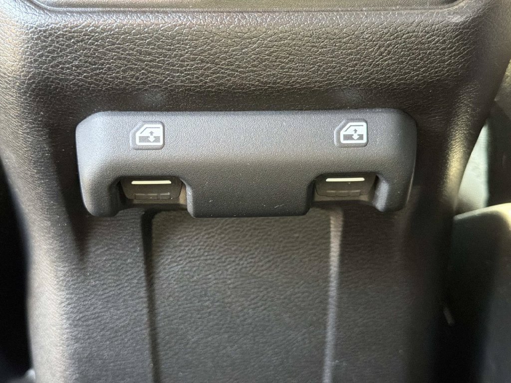 Used 2019 Jeep Wrangler Unlimited Sport S AWD/4WD image 17