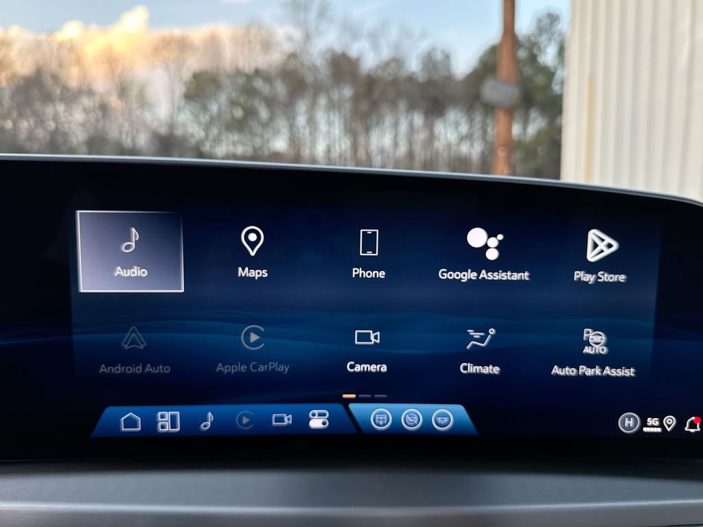 Used 2024 Cadillac Lyriq Luxury image 26