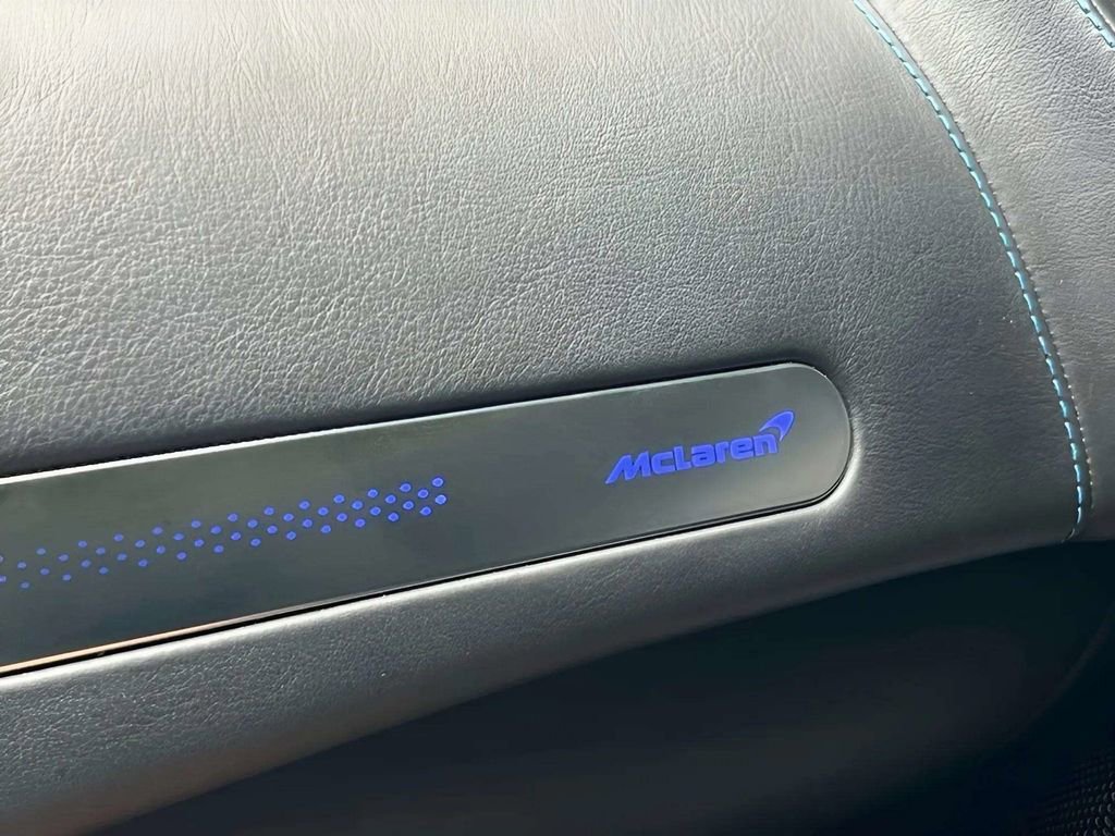 Used 2021 McLaren GT image 18