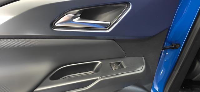 New 2026 Chevrolet Equinox EV LT AWD/4WD image 21
