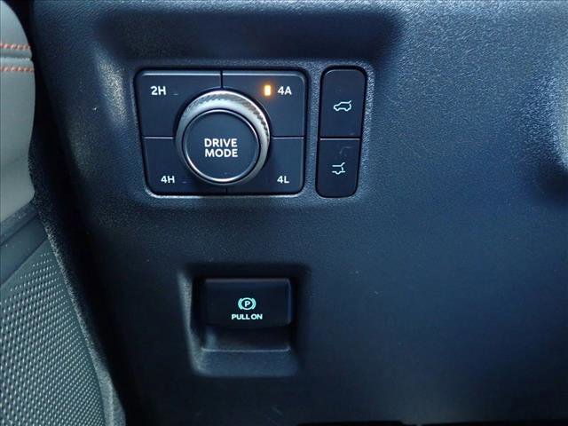 Used 2025 Ford Expedition Active AWD/4WD image 24