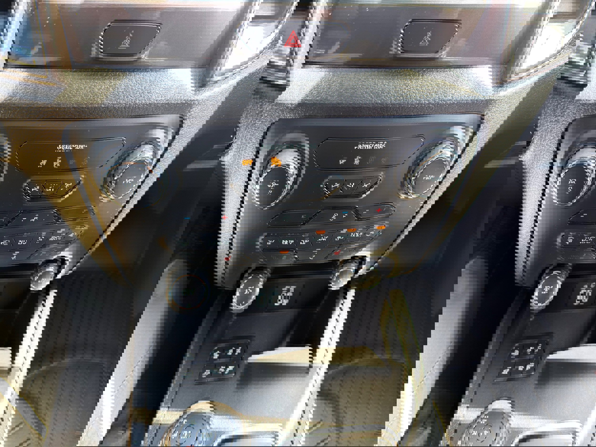 Used 2019 Ford Ranger Lariat w/ Equipment Group 501A Mid image 34