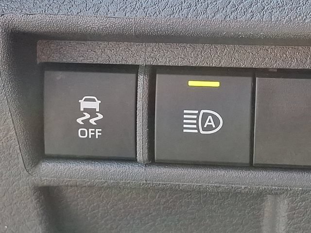 Used 2024 Toyota Sienna XLE FWD image 23