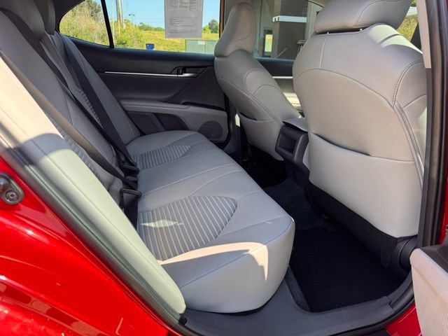 Used 2022 Toyota Camry SE w/ Convenience Package FWD image 14