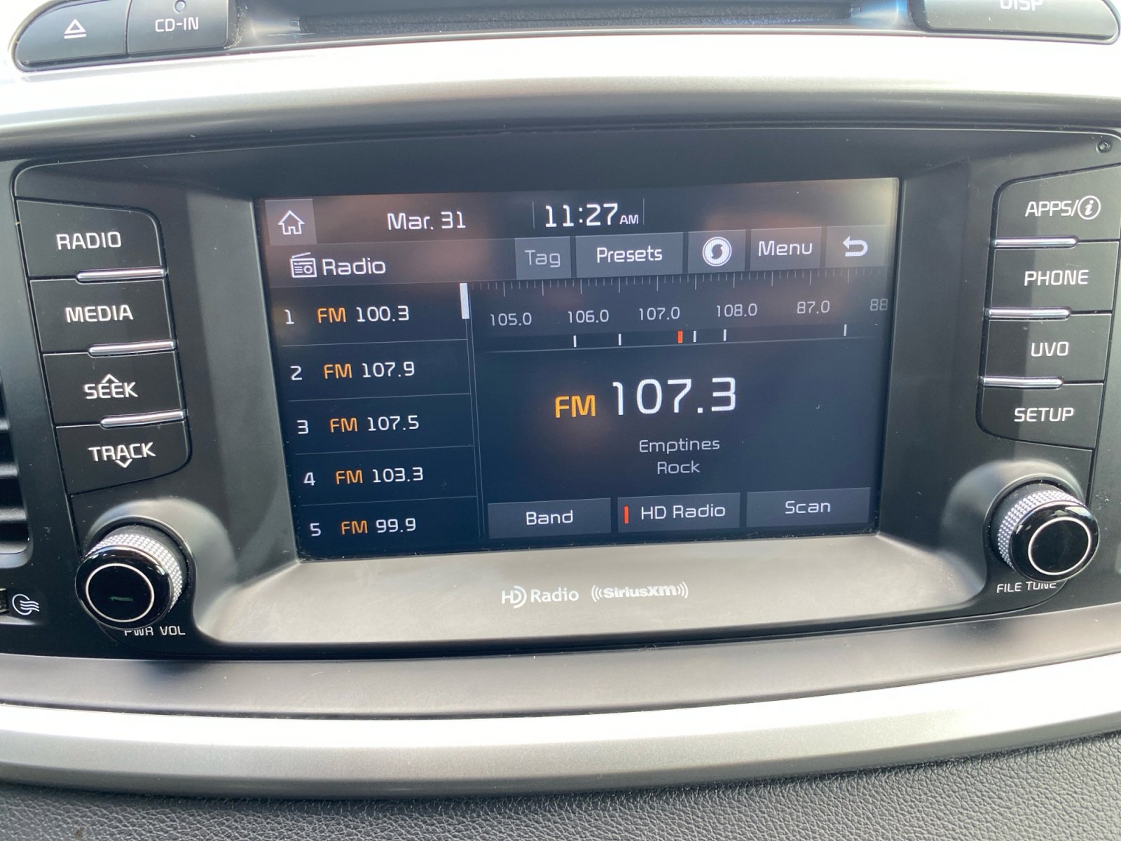 Used 2018 Kia Sorento LX image 16
