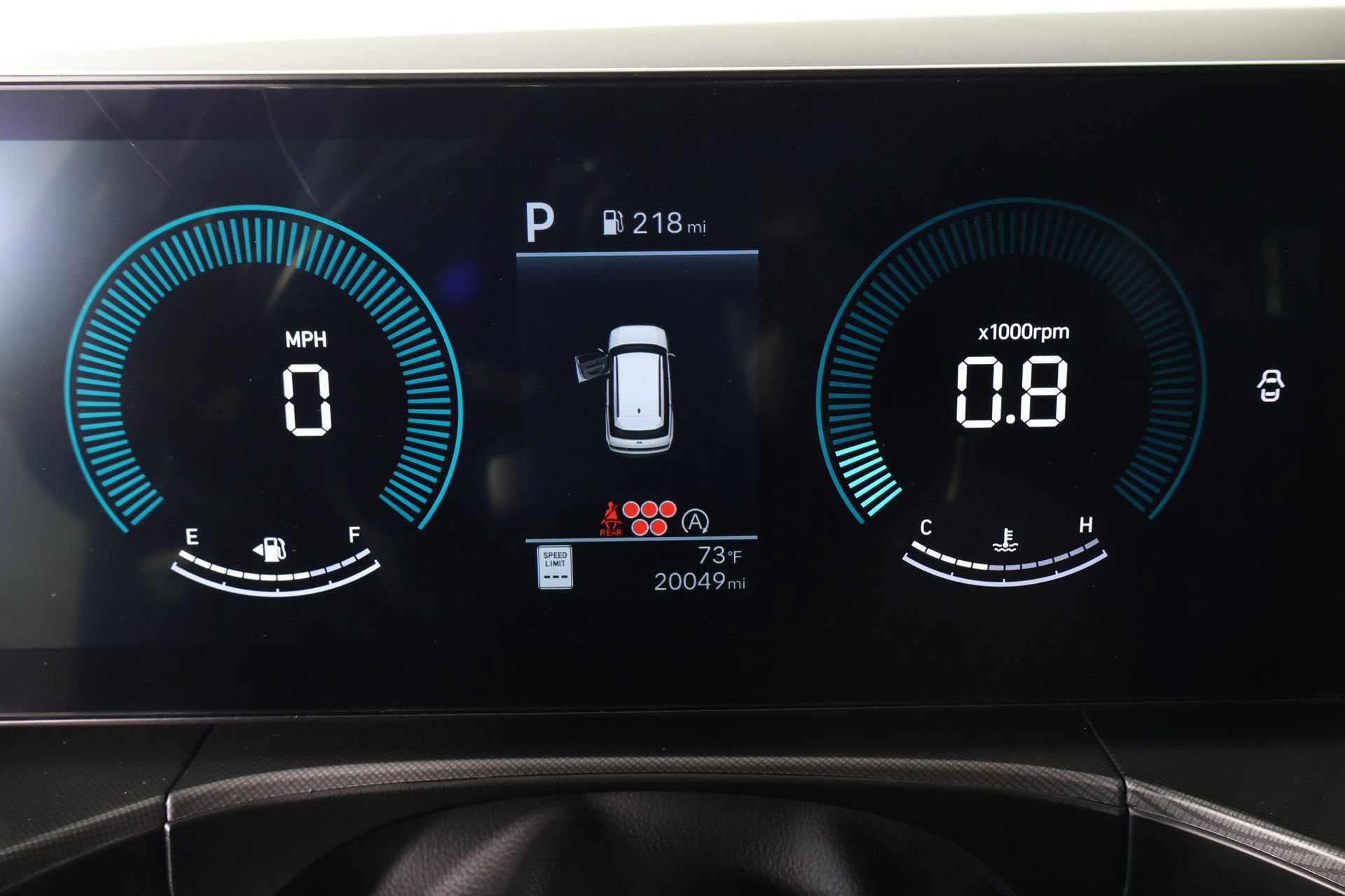 Used 2025 Hyundai Santa Fe SE FWD image 4