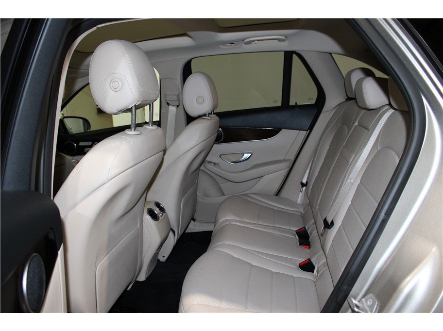 Used 2019 Mercedes-Benz GLC 350e 4MATIC image 12