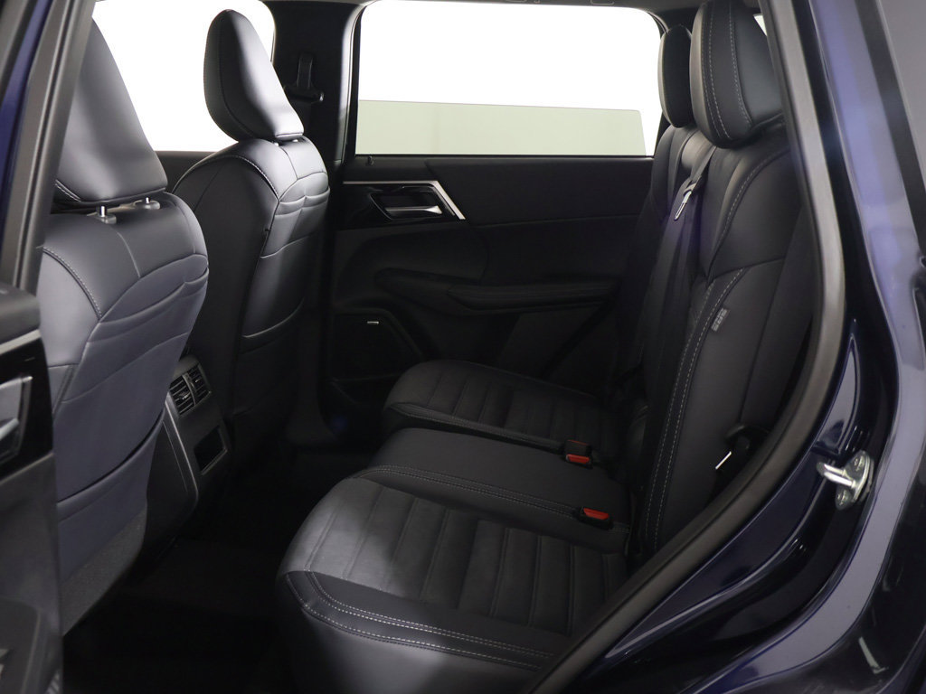 New 2026 Mitsubishi Outlander SE FWD image 30