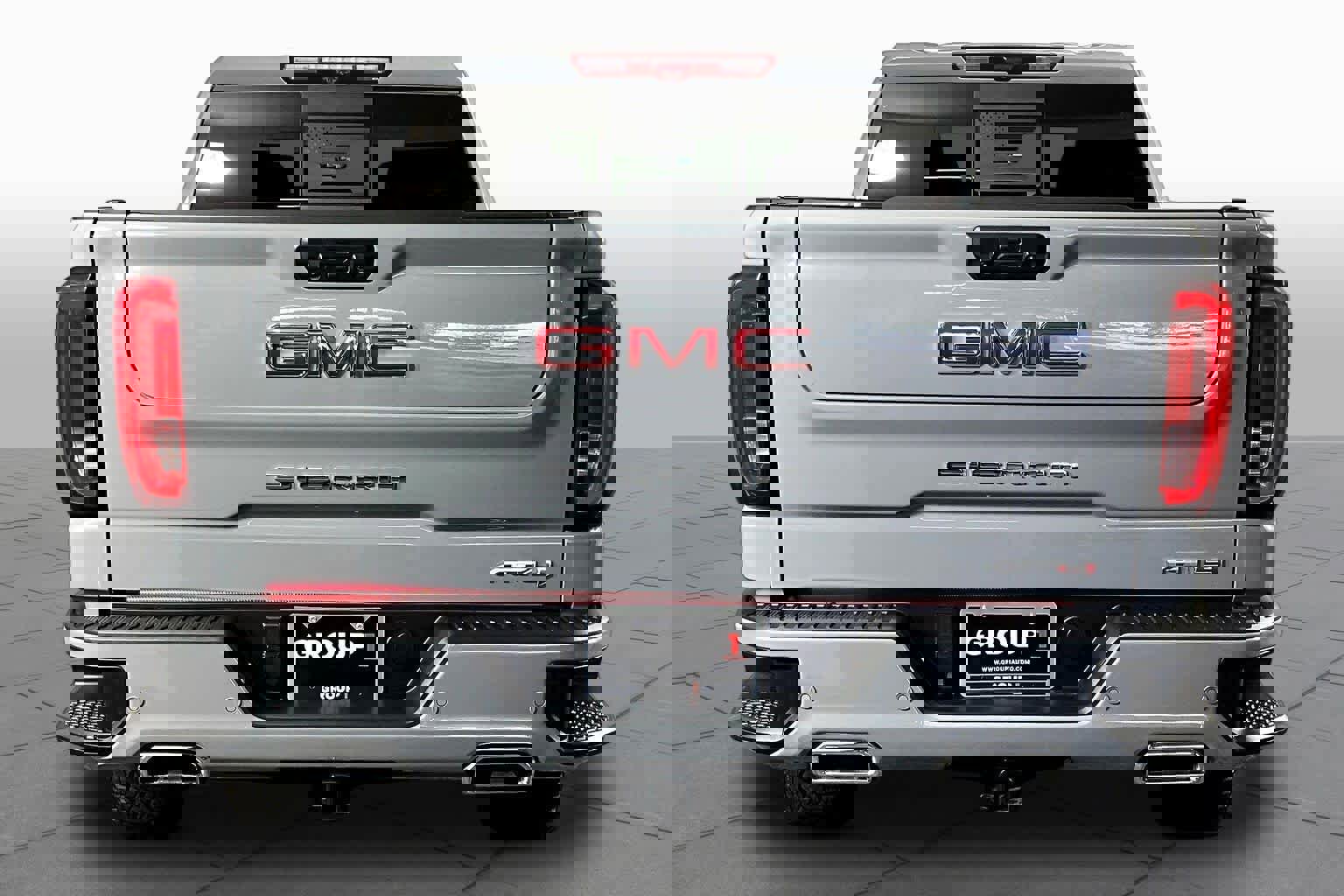 Used 2024 GMC Sierra 1500 AT4 w/ Technology Package image 5