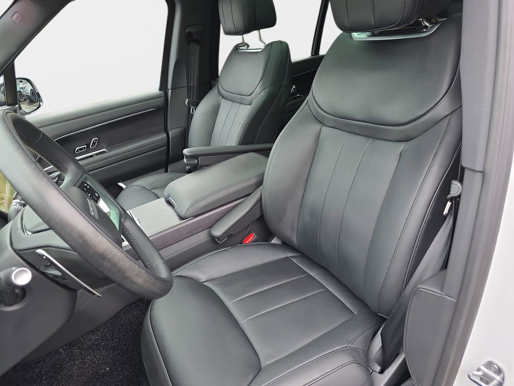 New 2025 Land Rover Range Rover Long Wheelbase SE image 15