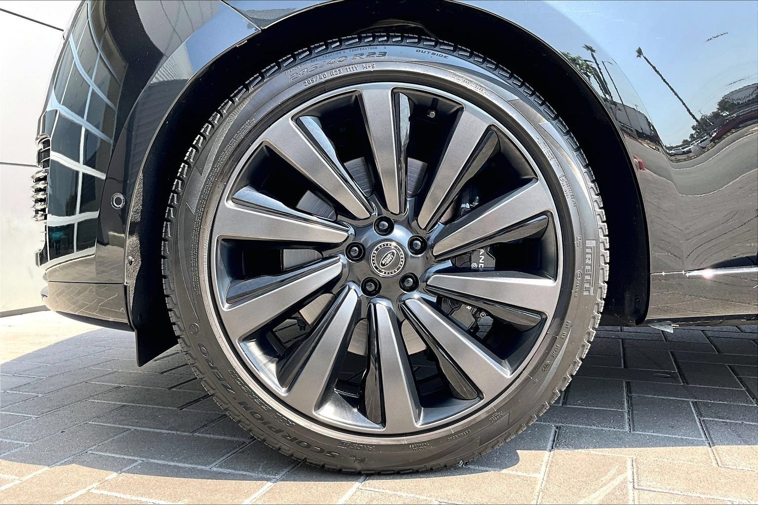 Certified 2023 Land Rover Range Rover SV AWD/4WD image 9