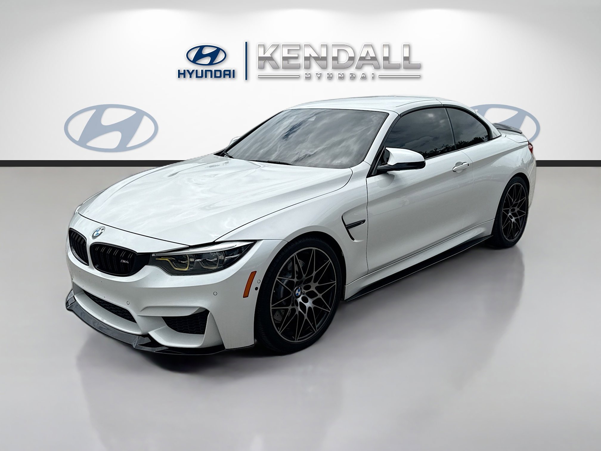 Used 2019 BMW M4 Convertible w/ Competition Package RWD image 3