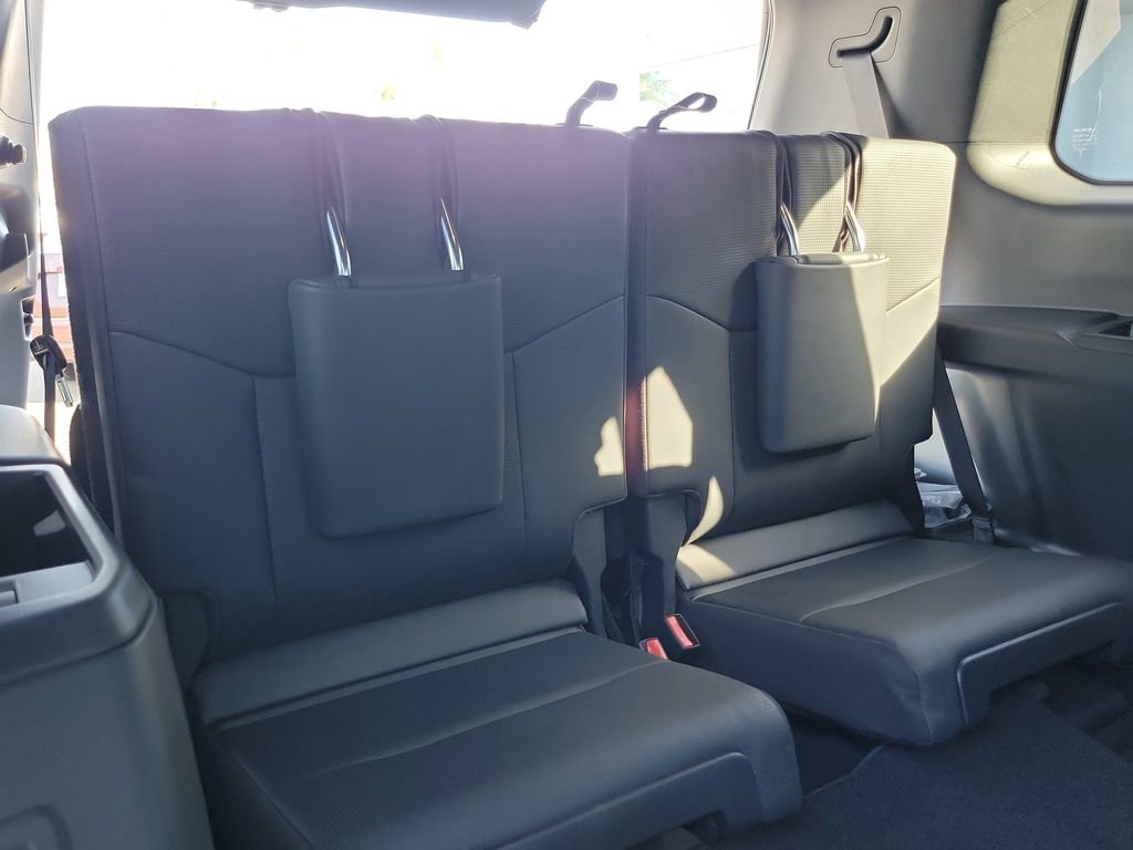 Used 2024 Lexus GX 550 w/ Accessory Package (31) image 25