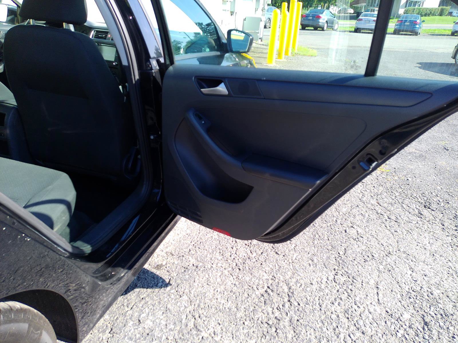 Used 2014 Volkswagen Jetta S FWD image 33