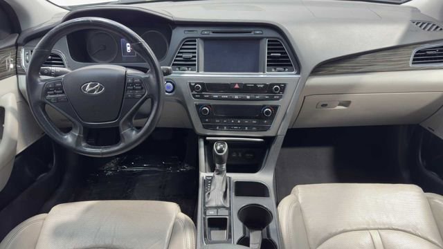Used 2015 Hyundai Sonata Limited w/ Option Group 05 image 17