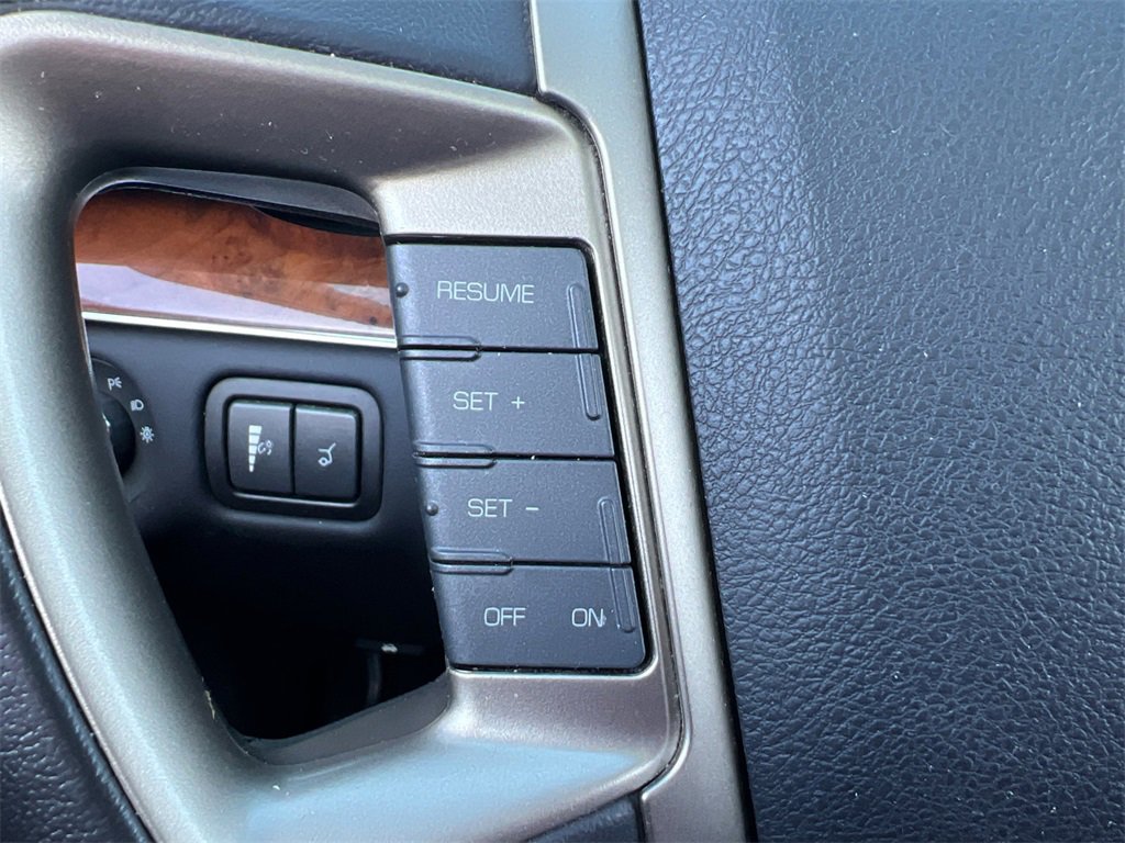 Used 2012 Lincoln MKT AWD image 17