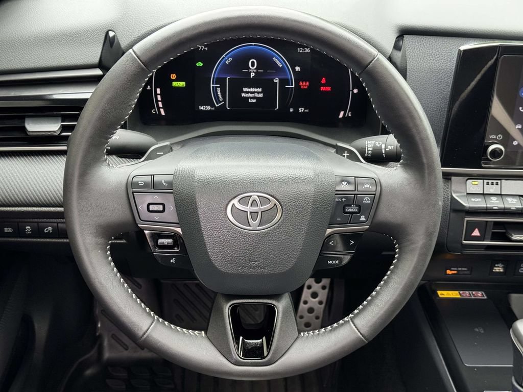 Used 2026 Toyota Camry Hybrid w/ Convenience Package FWD image 11