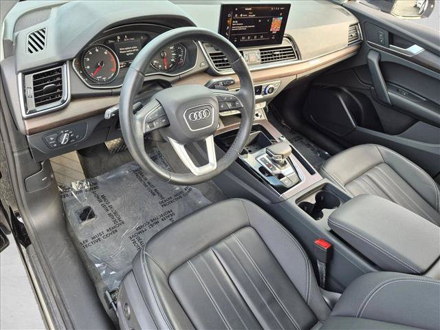 Certified 2023 Audi Q5 2.0T Premium w/ Convenience Package AWD/4WD image 9