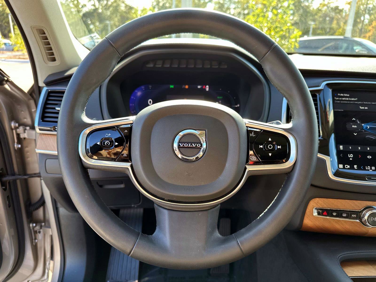 Certified 2024 Volvo XC90 T8 Plus w/ Protection Package Premier image 23