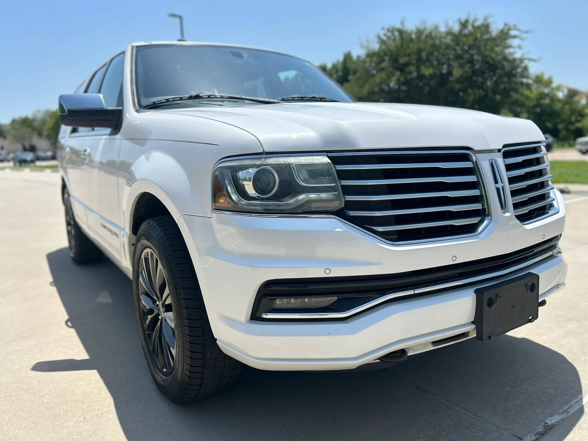Used 2015 Lincoln Navigator 2WD image 4