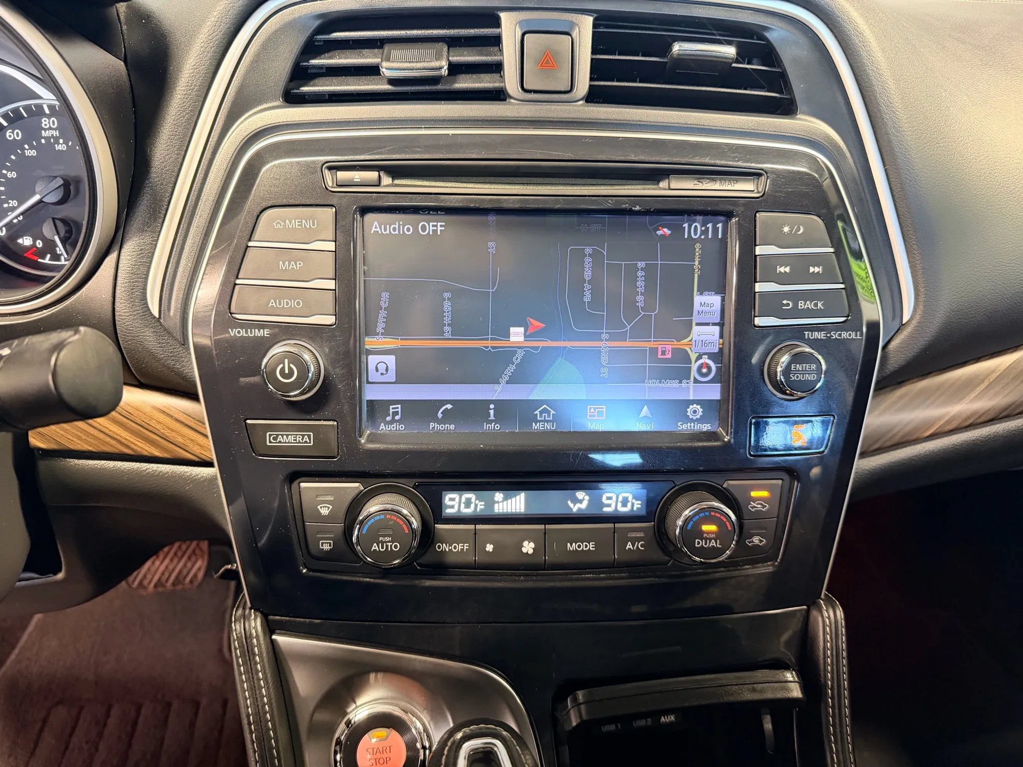 Used 2017 Nissan Maxima Platinum w/ Medallion Package FWD image 10