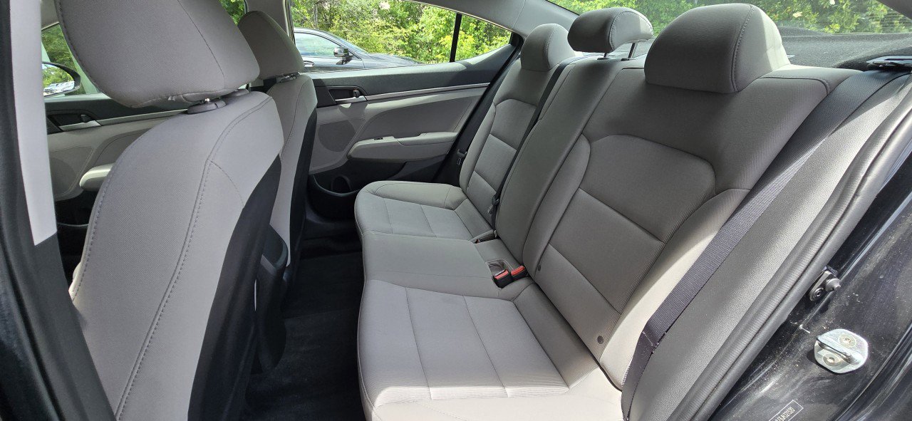 Used 2018 Hyundai Elantra SE FWD image 24