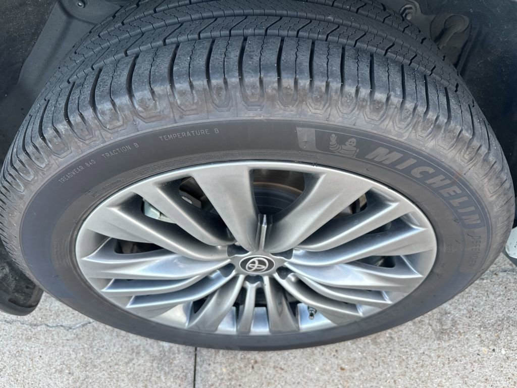 Used 2021 Toyota Highlander Platinum image 20