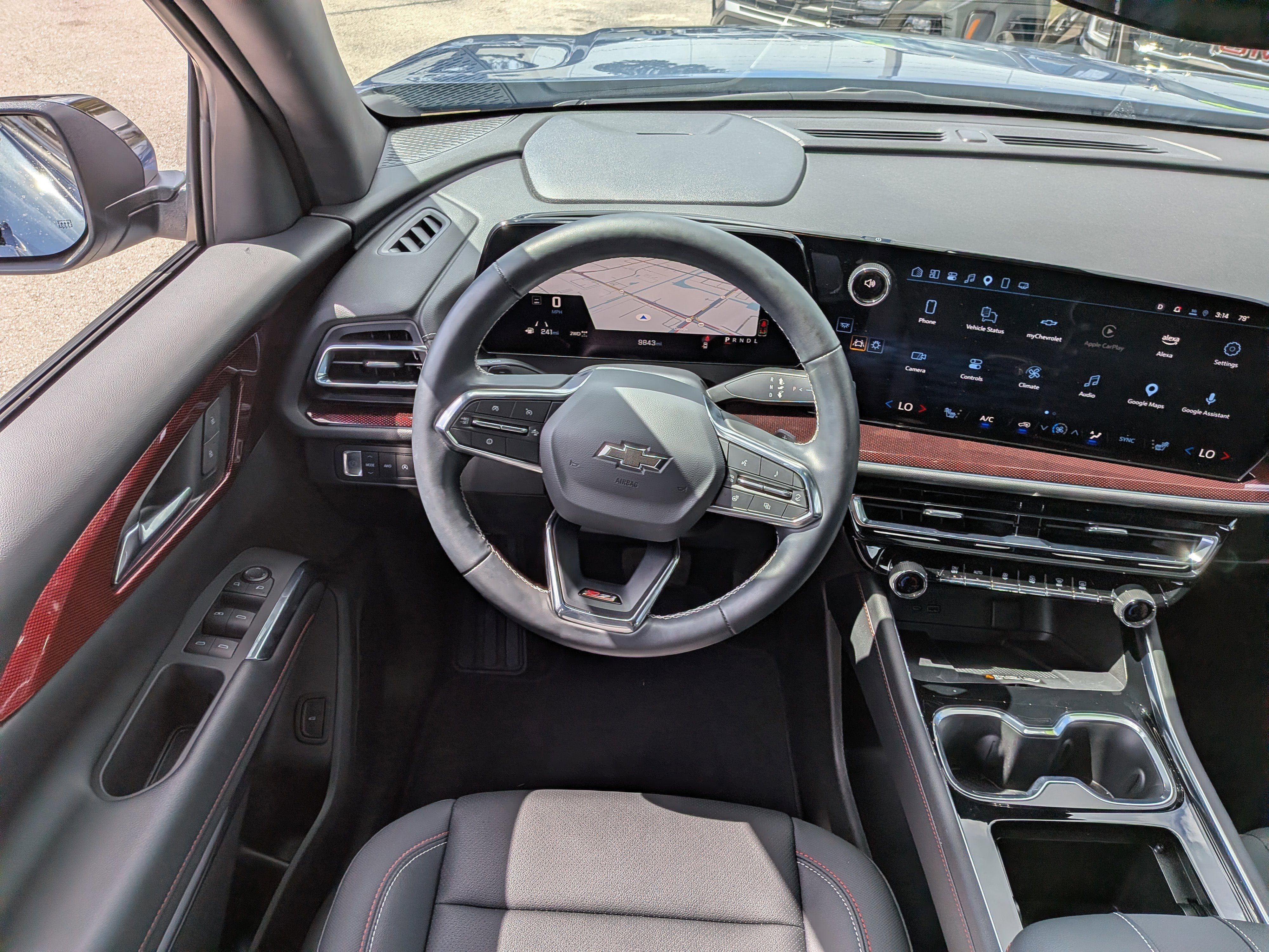 Used 2025 Chevrolet Traverse Z71 w/ Driver Confidence Package AWD/4WD image 19