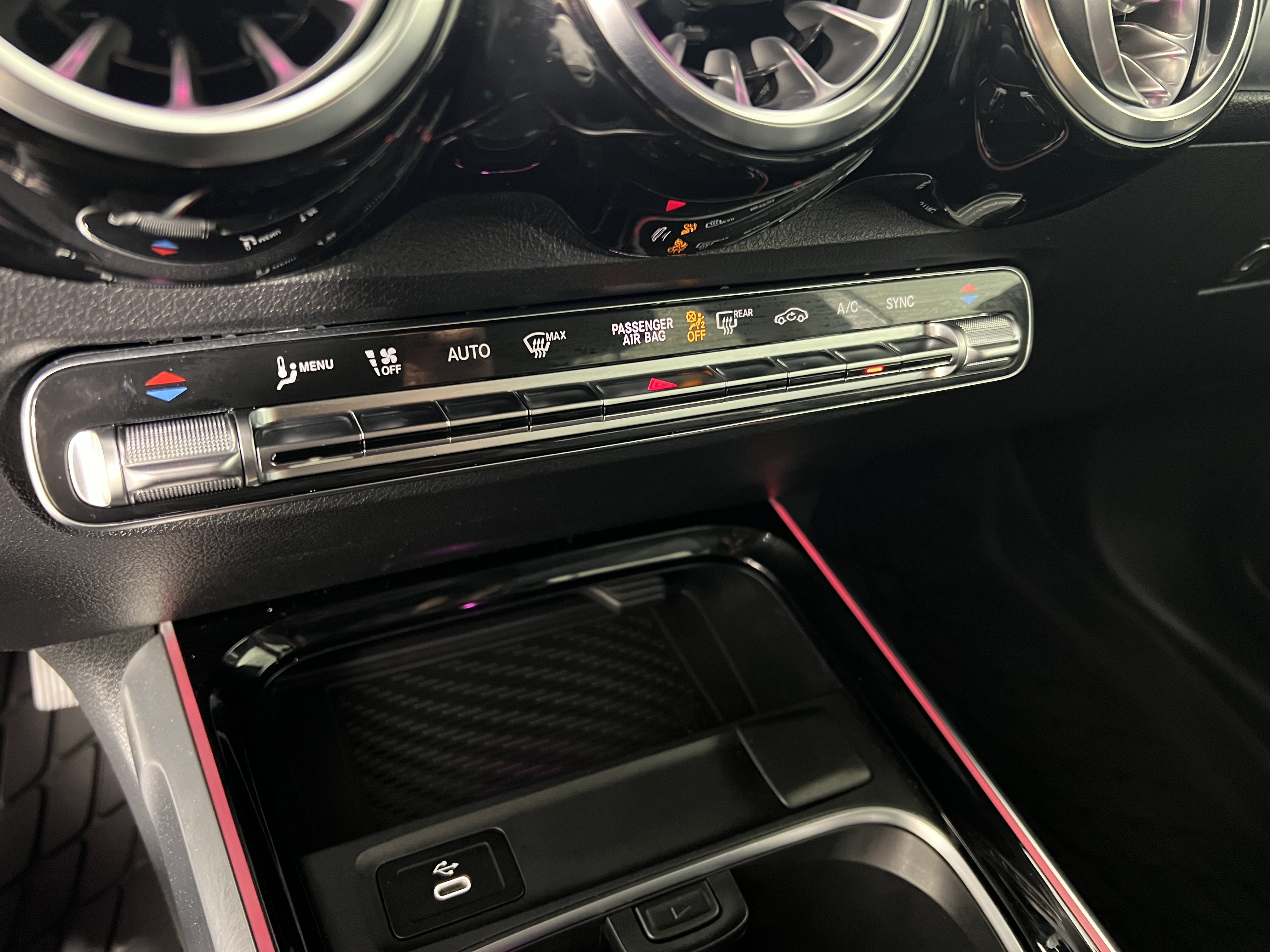 Certified 2024 Mercedes-Benz GLB 250 4MATIC image 32