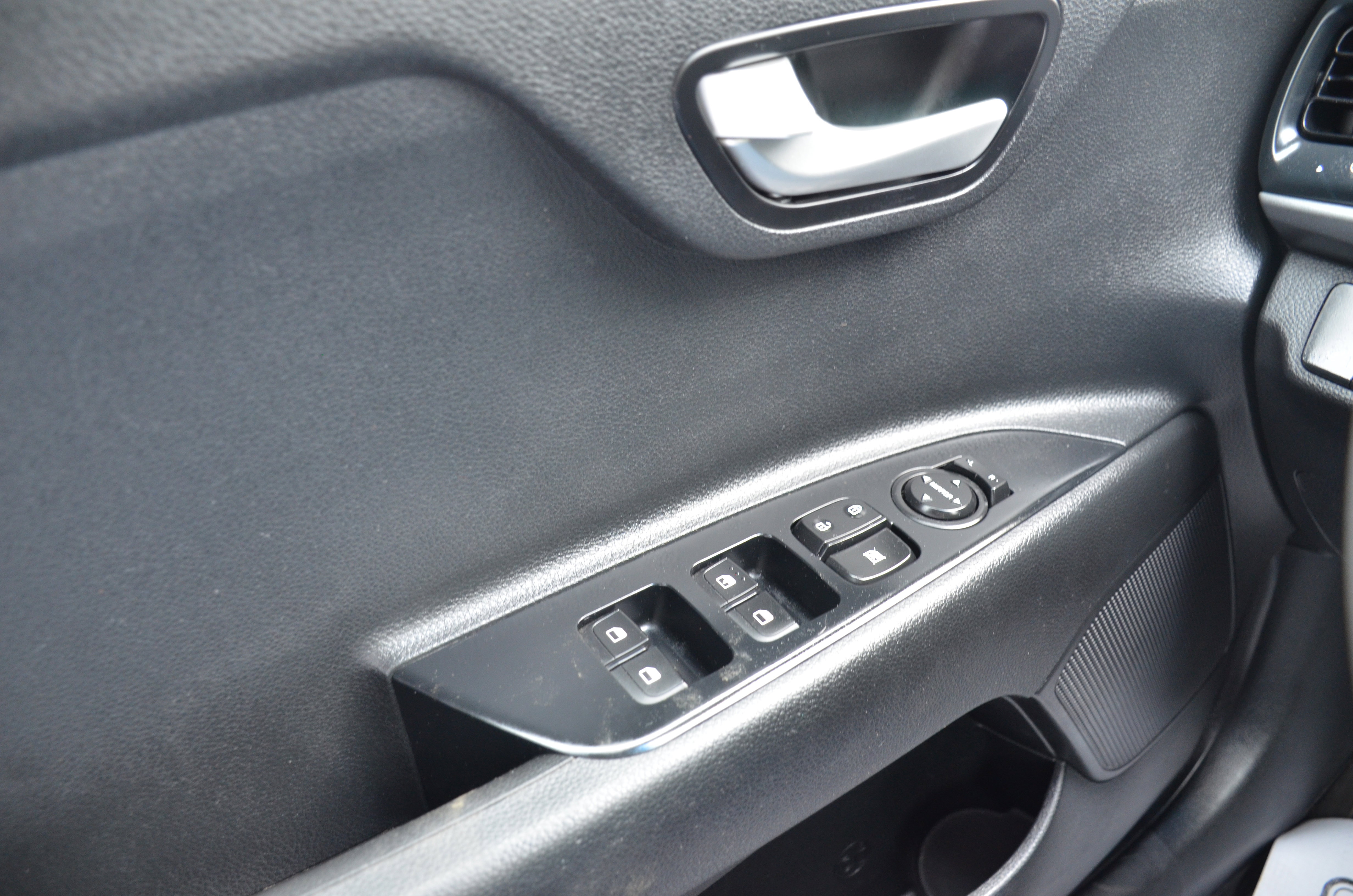 Used 2019 Kia Rio S w/ Technology Package FWD image 23