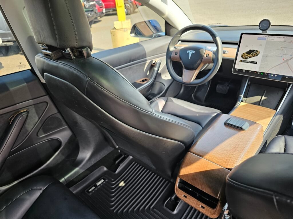 Used 2019 Tesla Model 3 RWD image 15