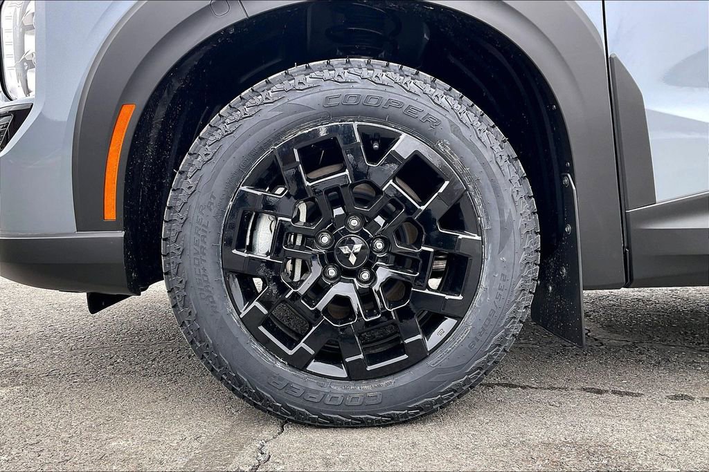 New 2026 Mitsubishi Outlander Trail Edition image 10