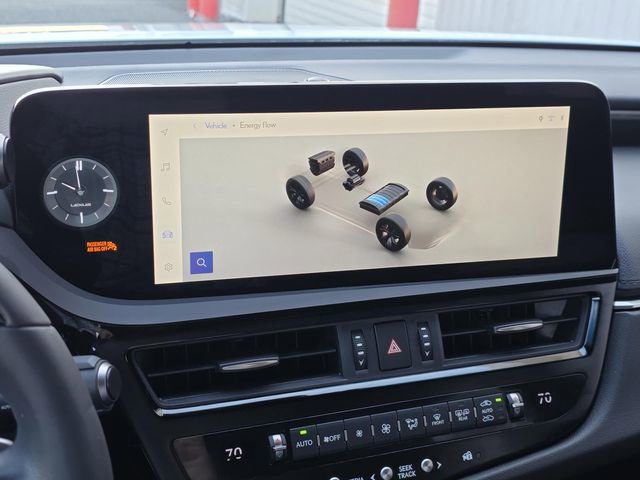 Certified 2023 Lexus ES 300h Ultra Luxury w/ Accessory Package (Z2) image 19