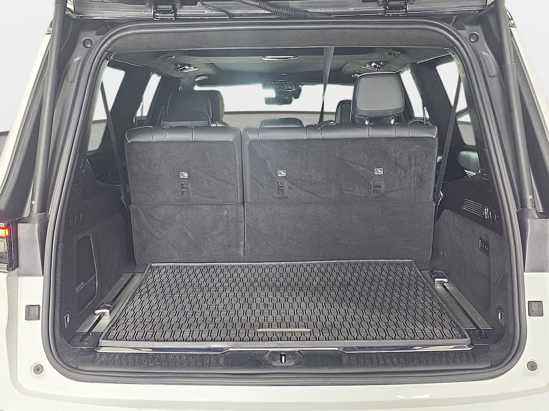 Used 2024 Jeep Grand Wagoneer L Series III image 12