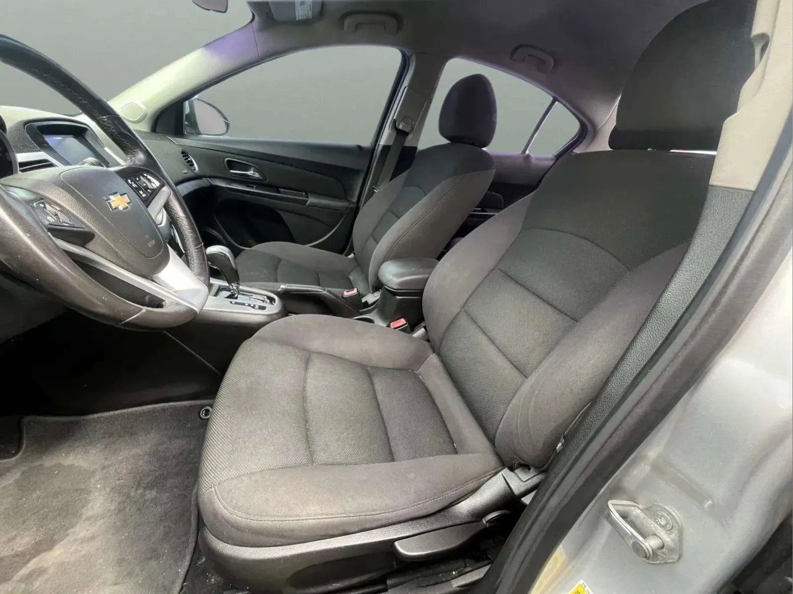 Used 2013 Chevrolet Cruze LT FWD image 9