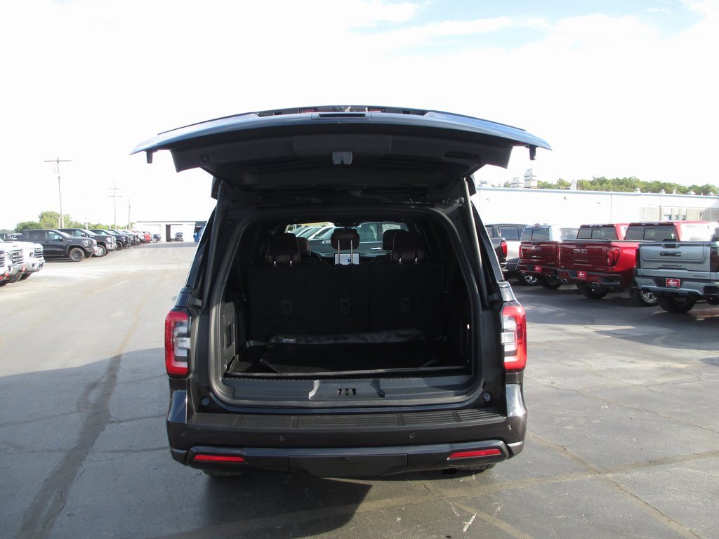 Used 2022 Ford Expedition Max Limited image 6