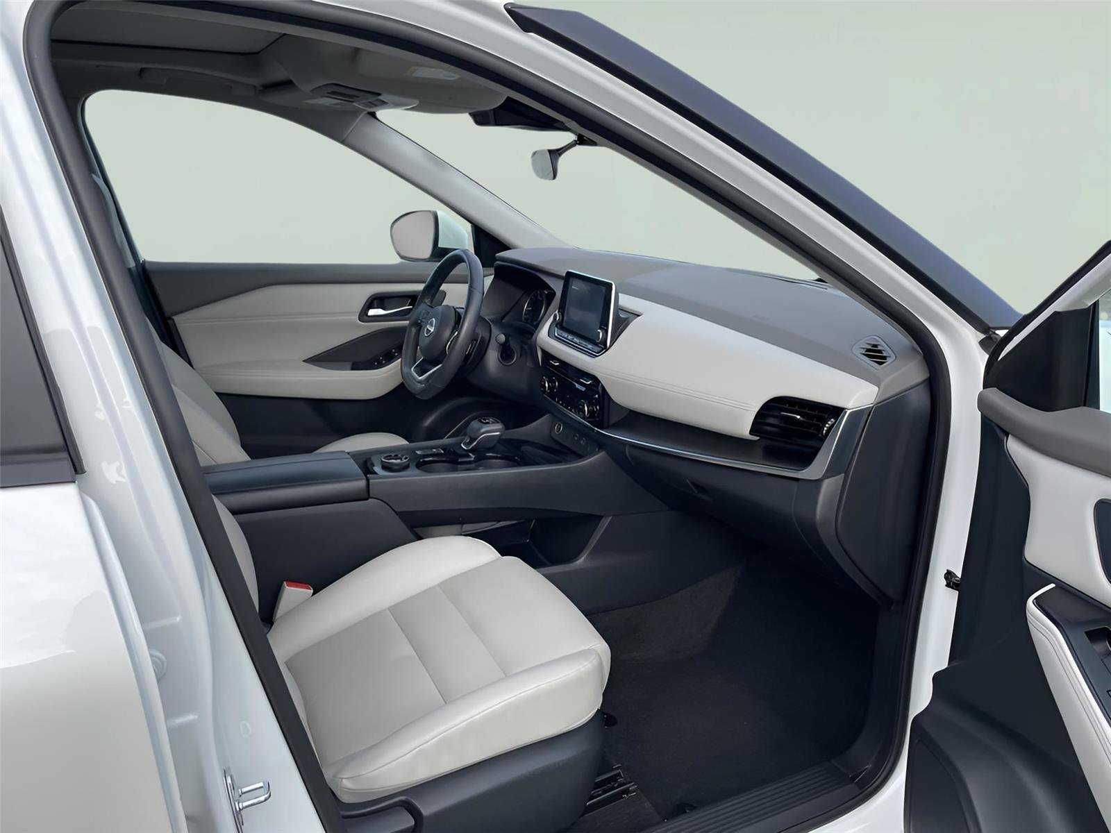 Used 2023 Nissan Rogue SV w/ SV Premium Package image 22