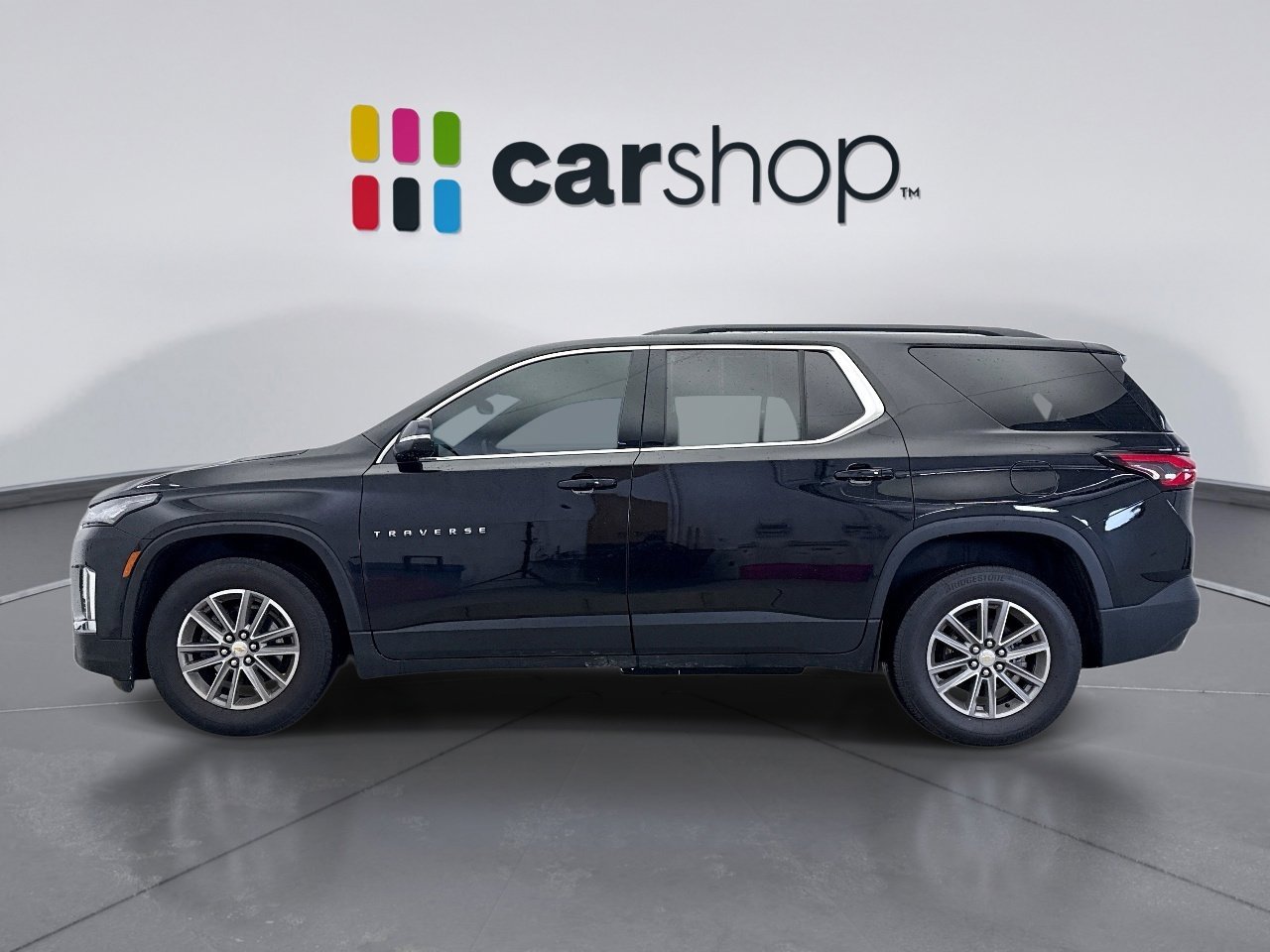 Used 2023 Chevrolet Traverse LT w/ LPO, Floor Liner Package AWD/4WD image 2