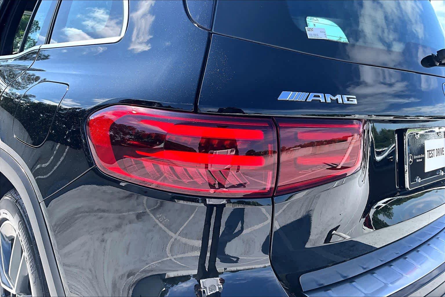 Used 2025 Mercedes-Benz GLB 35 AMG 4MATIC image 29