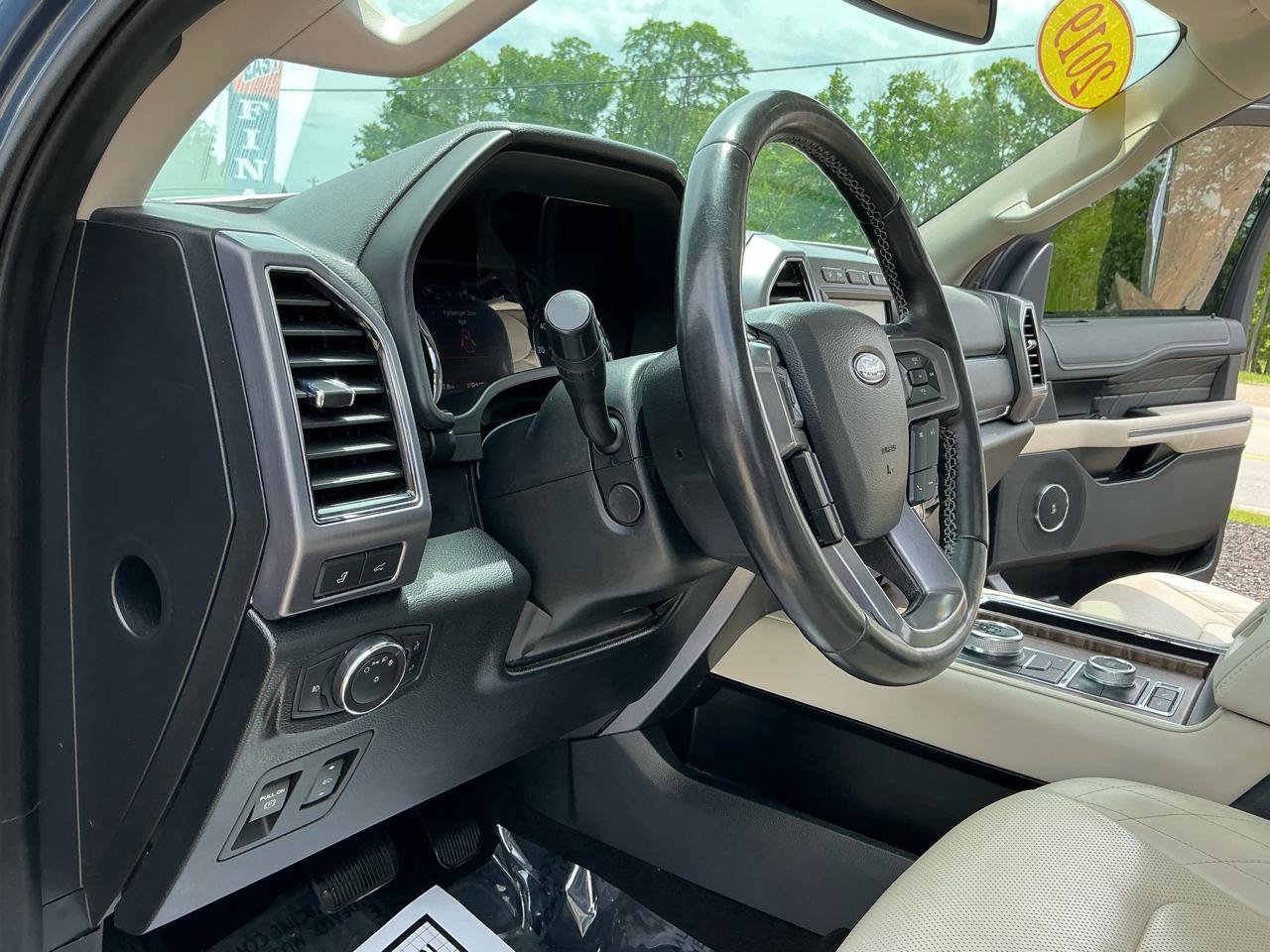 Used 2019 Ford Expedition Platinum AWD/4WD image 18
