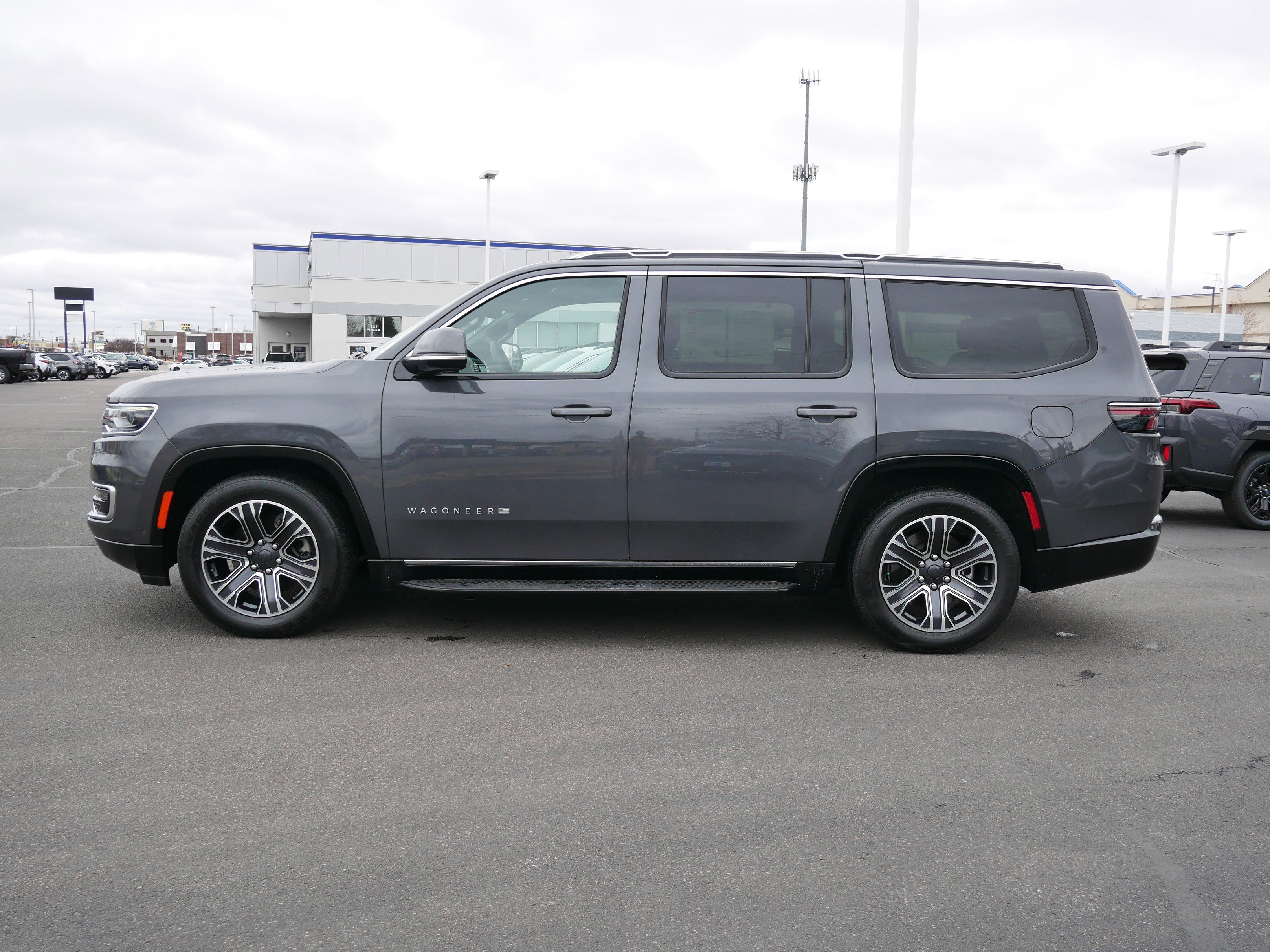 Used 2022 Jeep Wagoneer Series III image 4