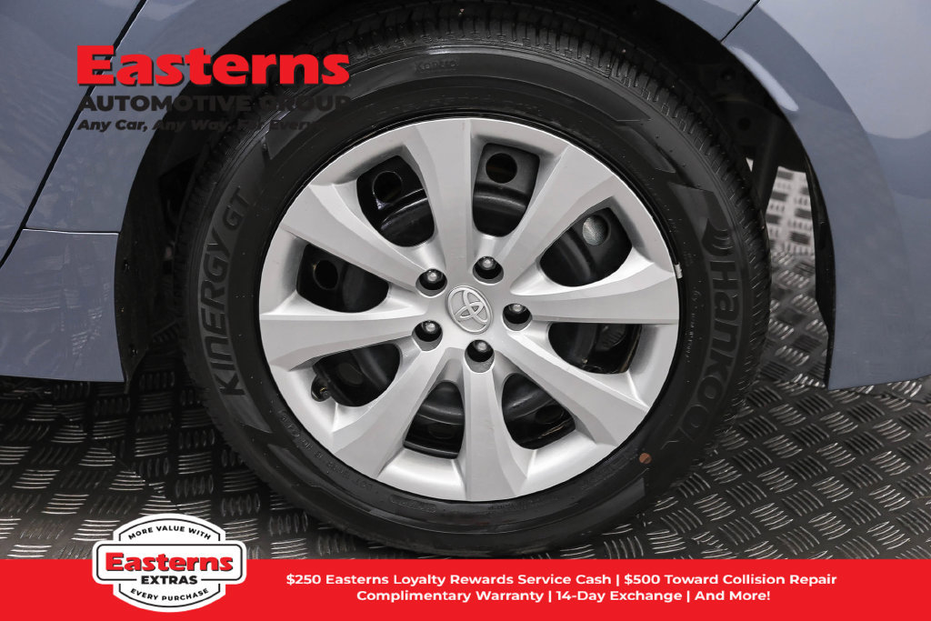 Used 2026 Toyota Corolla LE FWD image 33