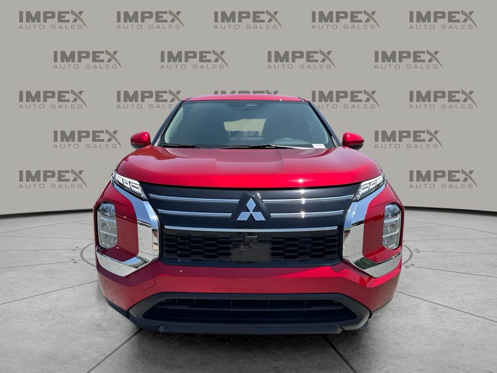 Used 2025 Mitsubishi Outlander ES FWD image 8