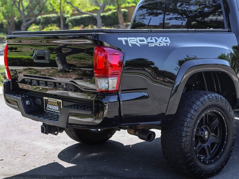Used 2017 Toyota Tacoma TRD Sport w/ Tow Package (A/T) AWD/4WD image 14