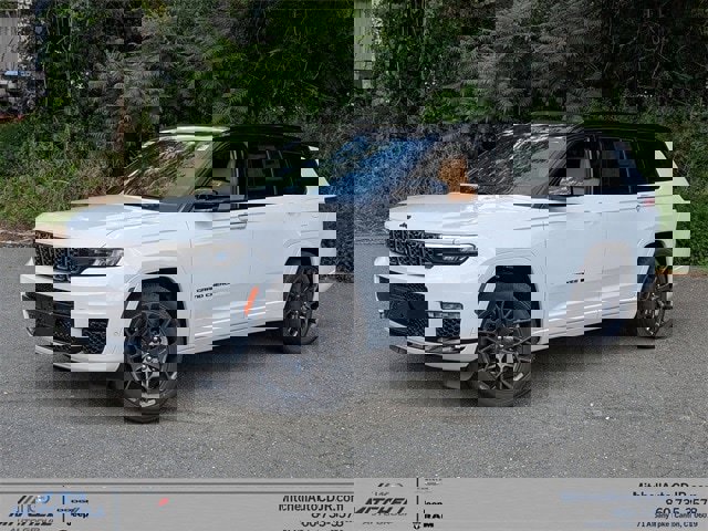New 2025 Jeep Grand Cherokee L Summit image 1