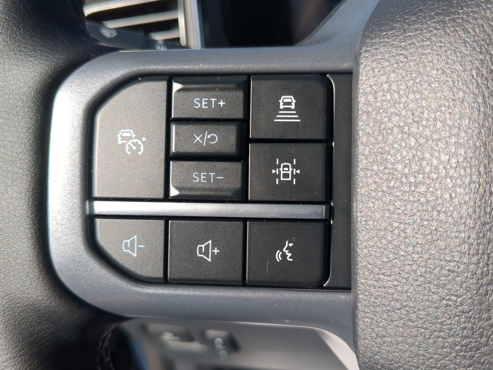 New 2026 Ford F350 Lariat w/ Black Appearance Package image 61